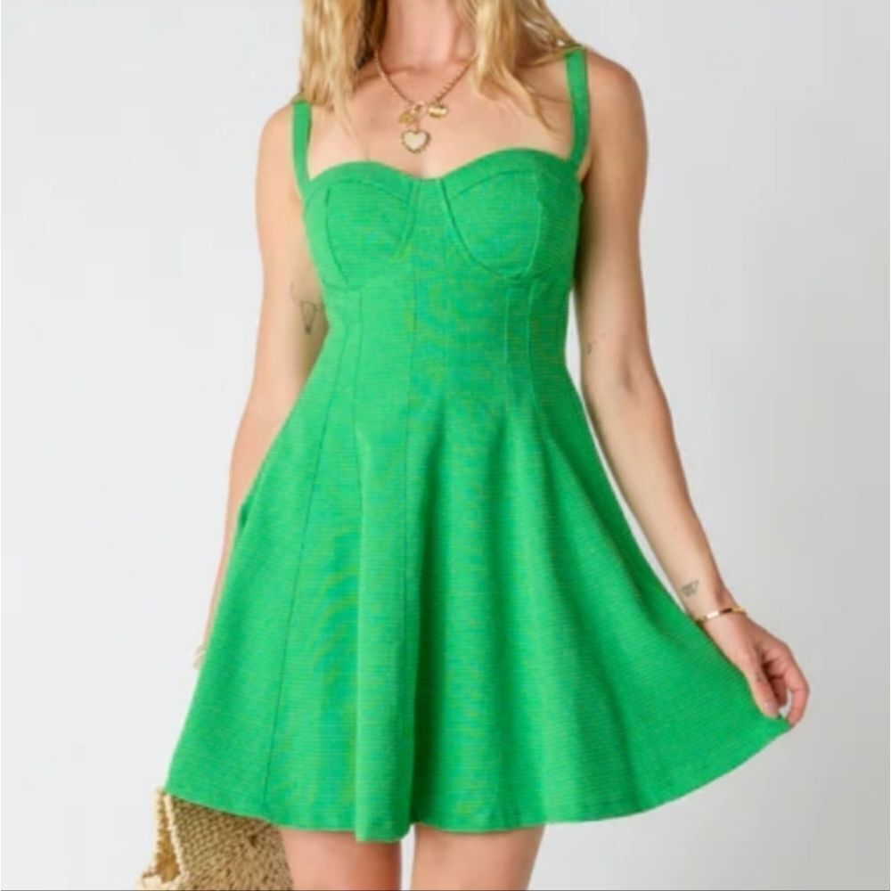 NWT $72 Vestique Emerald Green Strappy Dress